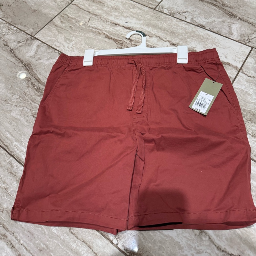 NWT Mens Goodfellow Everyday Casual Shorts Mid Thigh 7” inseam Rust. Cotton